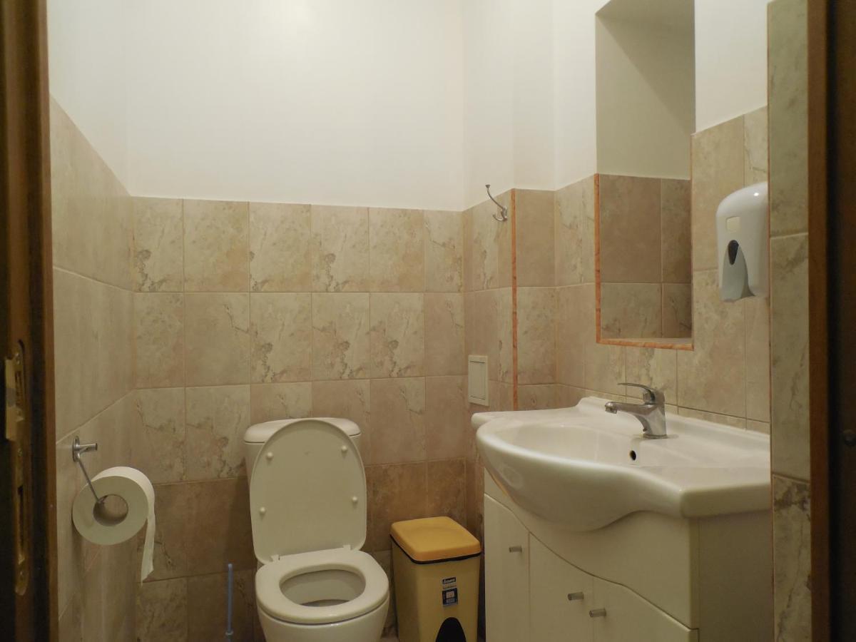 Gogol Park Hostel Riga Luaran gambar